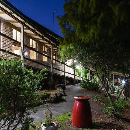 Farnham Court Motel And Restaurant Morwell Eksteriør bilde