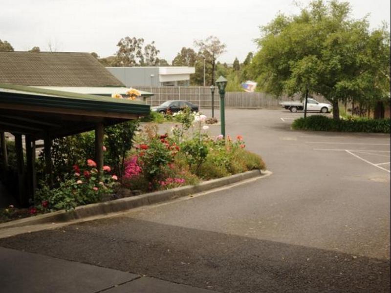 Farnham Court Motel And Restaurant Morwell Eksteriør bilde