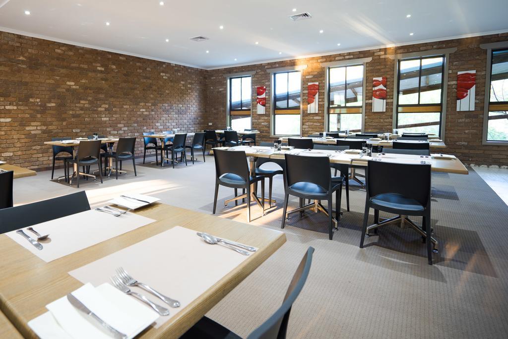 Farnham Court Motel And Restaurant Morwell Eksteriør bilde