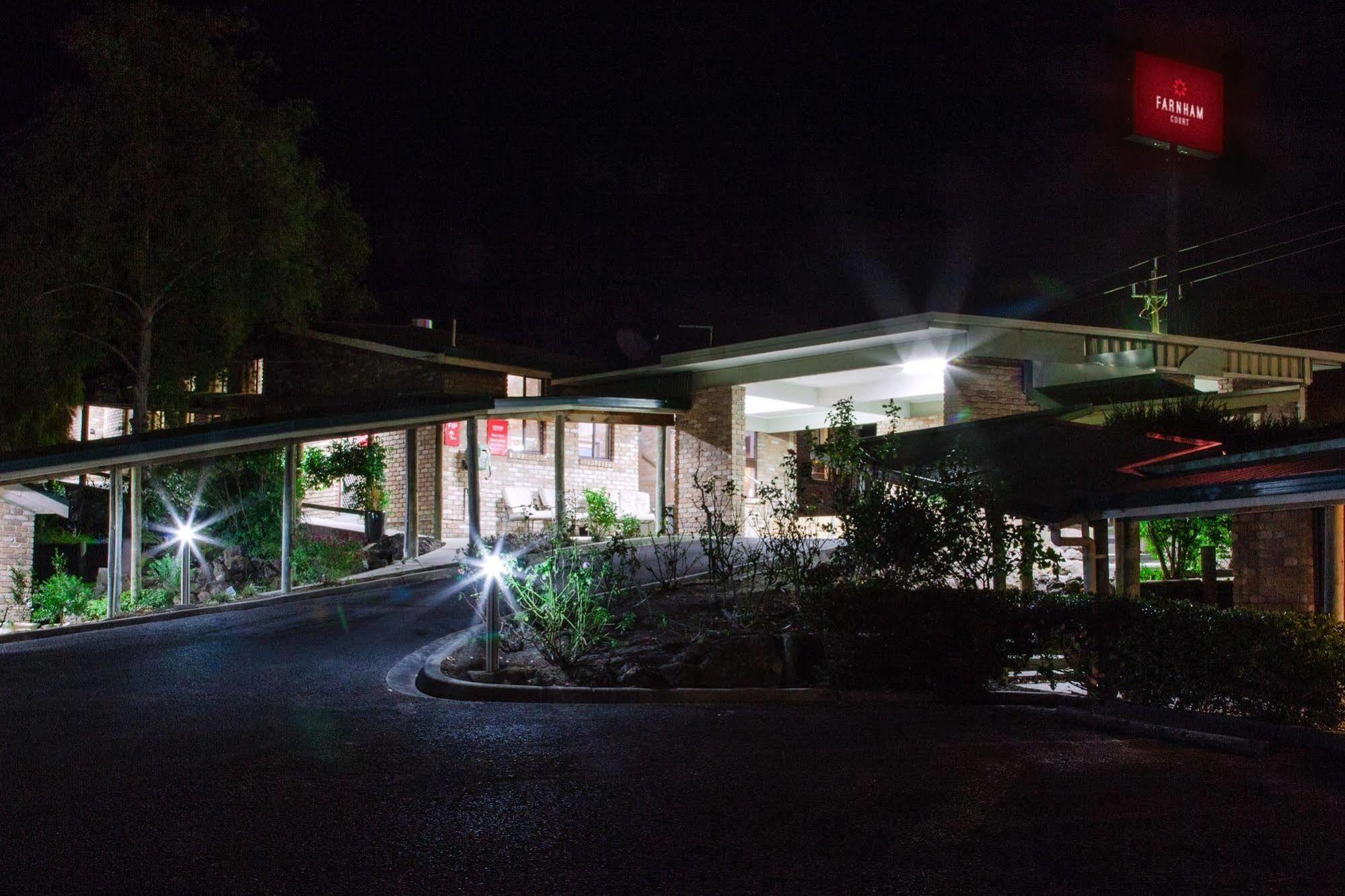 Farnham Court Motel And Restaurant Morwell Eksteriør bilde